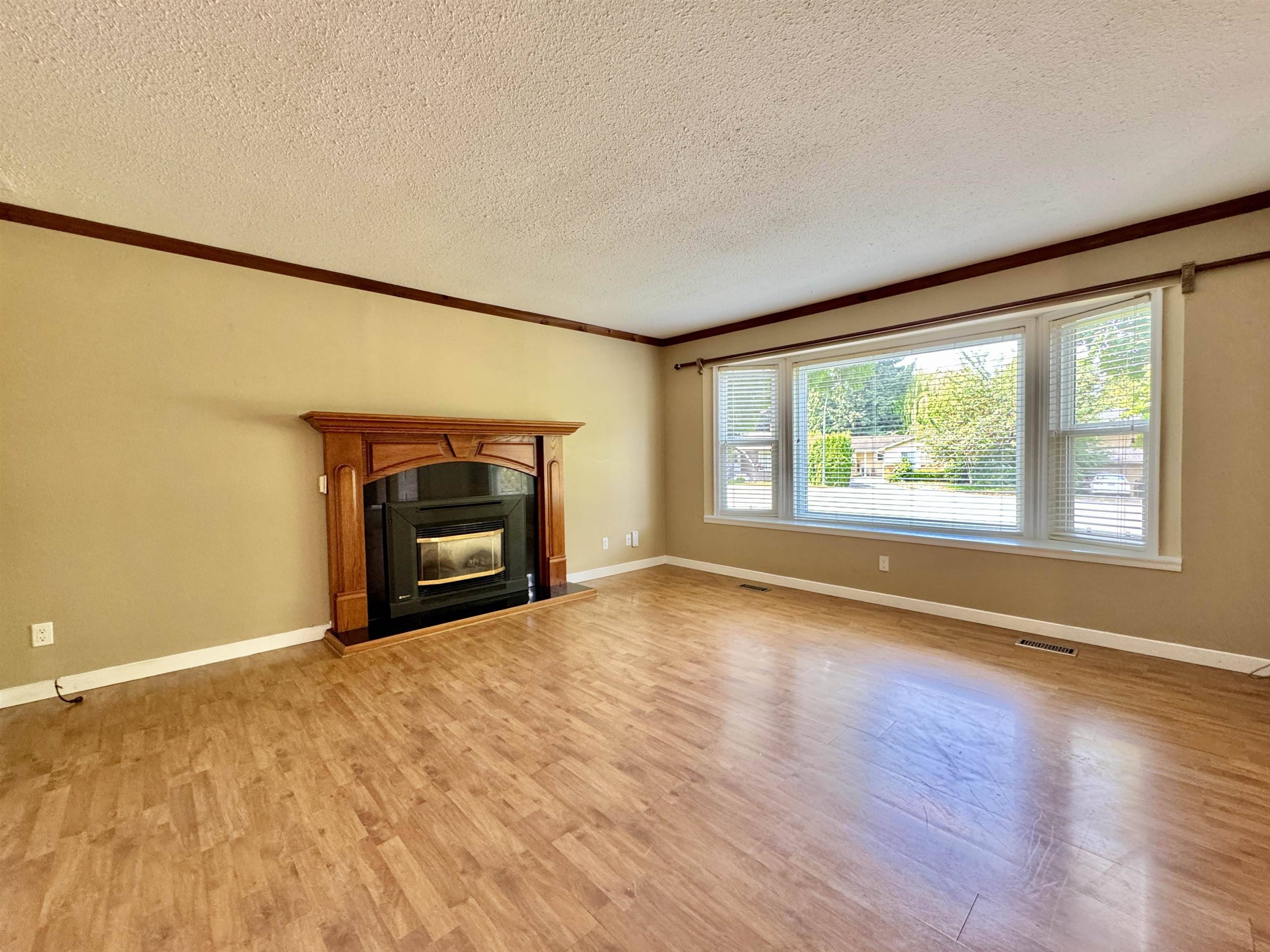 Abbotsford, BC V2S 7B4,32861 Capilano ST