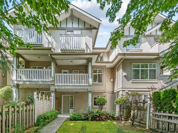 2733 Parkway DR #5, Surrey, BC V4P 3P7