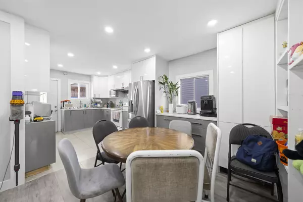 Surrey, BC V3V 3P4,12768 114a AVE