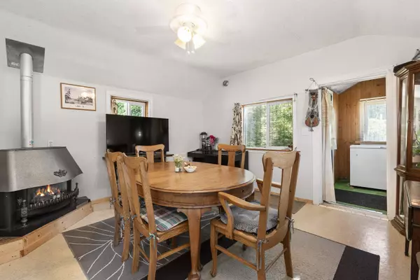 Yarrow, BC V2R 5E3,42259 Yarrow Central RD