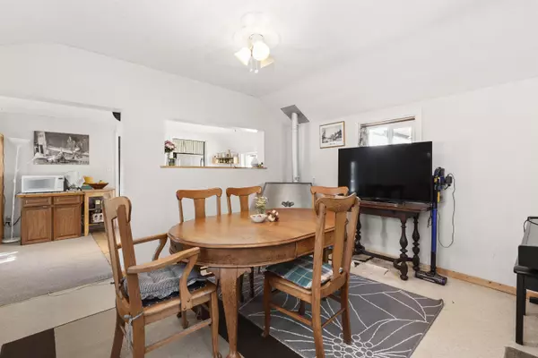 Yarrow, BC V2R 5E3,42259 Yarrow Central RD