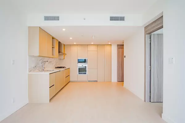 Surrey, BC V3T 0V3,13778 100 AVE #2511