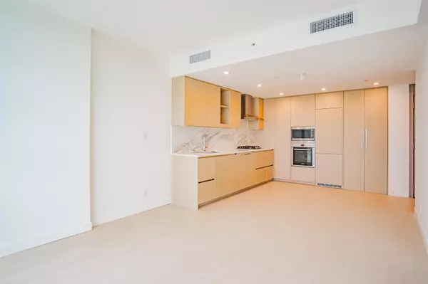 Surrey, BC V3T 0V3,13778 100 AVE #2511