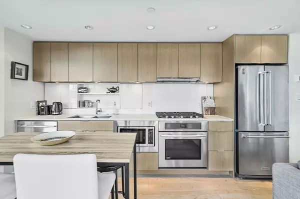 161 E 1st AVE #803, Vancouver, BC V6A 0G1