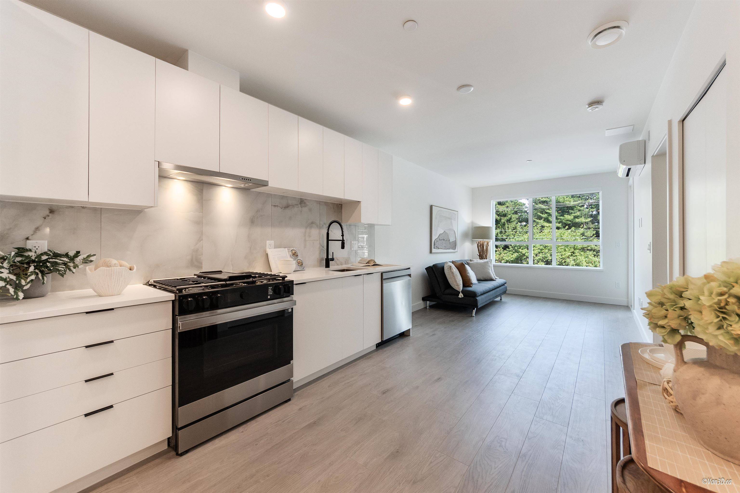 13238 105 AVE #202, Surrey, BC V3T 0W1