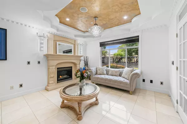 Vancouver, BC V5X 2C4,1060 E 61st AVE