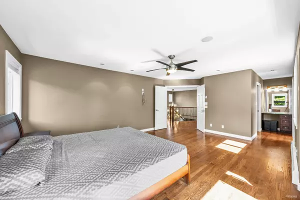 Burnaby, BC V5E 4G2,6550 Albery PL