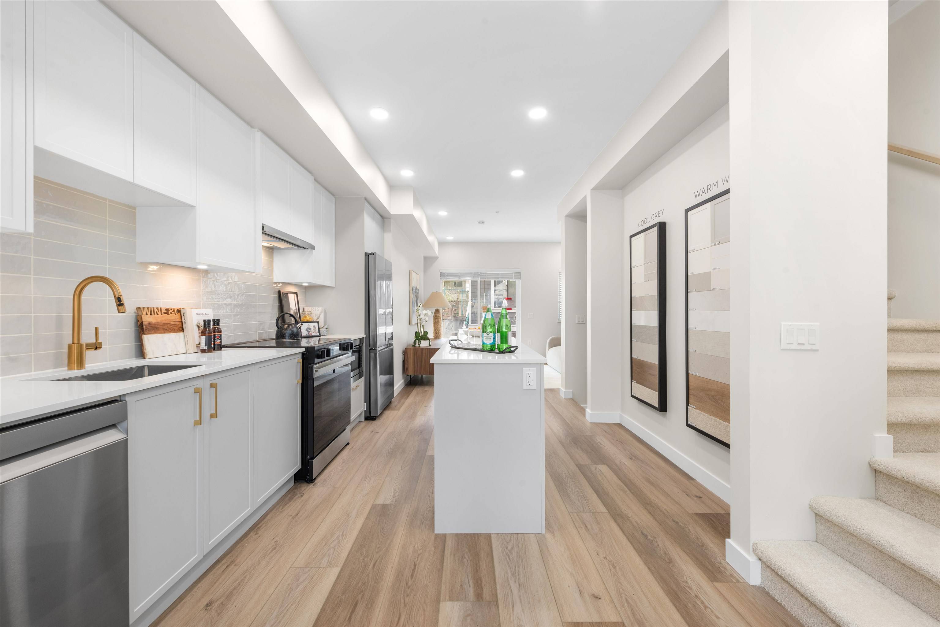Coquitlam, BC V3J 4H5,728 Lea AVE #4