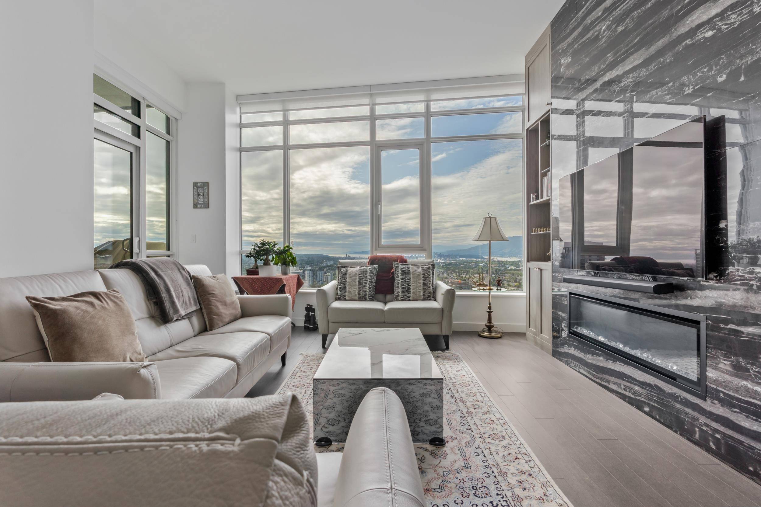 4508 Hazel ST #4303, Burnaby, BC V5H 0E4