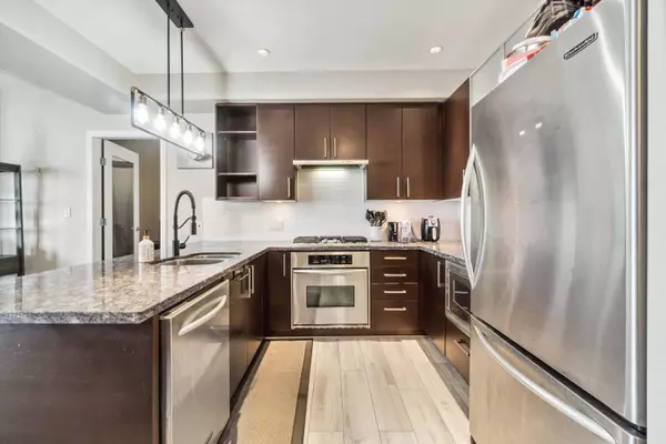 14300 Riverport WAY #201, Richmond, BC V6W 0A4