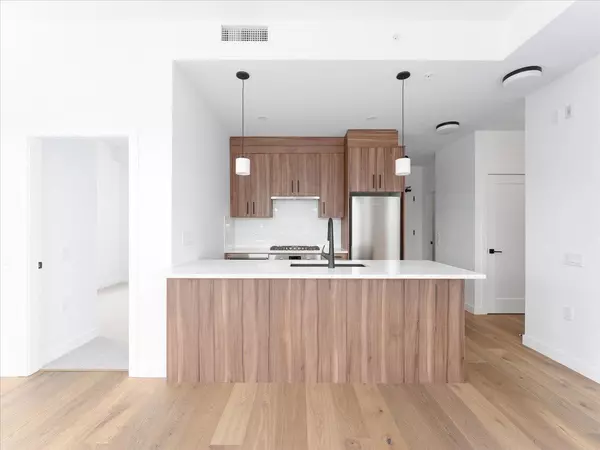 Vancouver, BC V6P 3H1,6859 Cambie ST #503