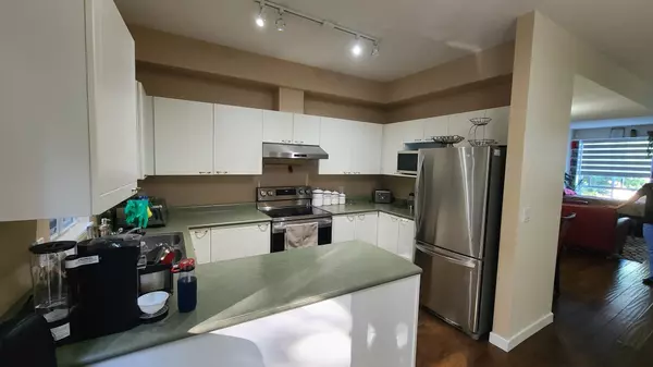 Surrey, BC V3S 9G3,15030 58 AVE #57