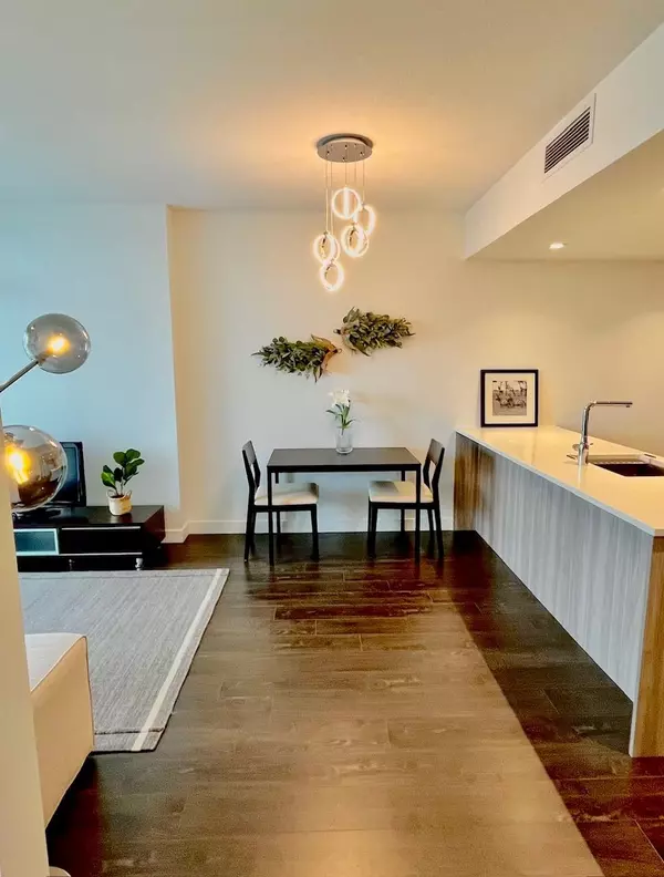 9887 Whalley BLVD #1105 Surrey, BC V3T 0P4