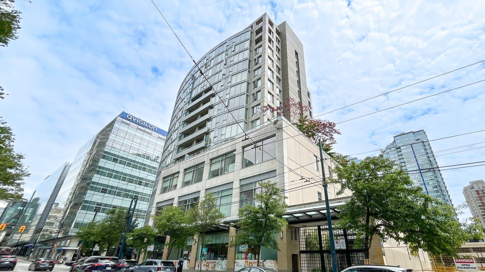 822 Seymour ST #809, Vancouver, BC V6B 1L7
