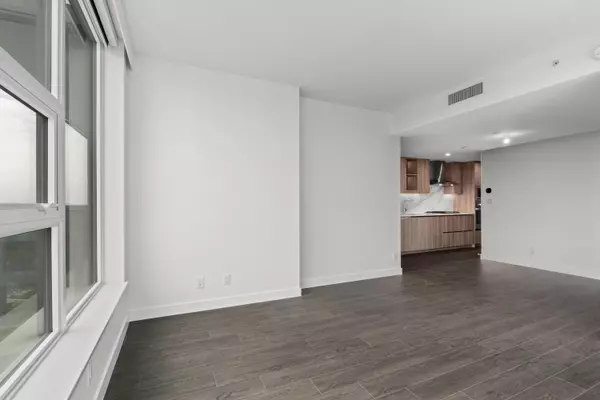 13768 100 AVE #3302 Surrey, BC V3T 0V2