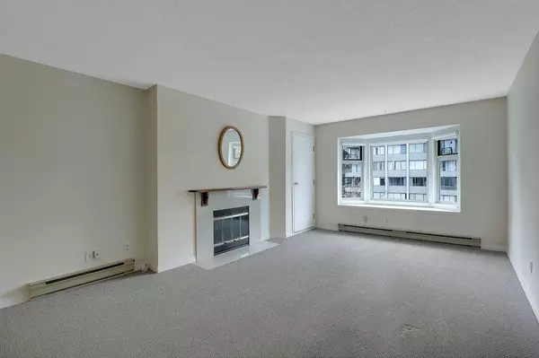 New Westminster, BC V3M 2M7,737 Hamilton ST #301