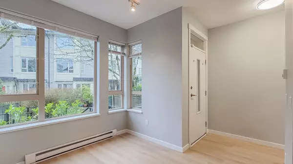 Burnaby, BC V5A 4Z2,9229 University CRES #130