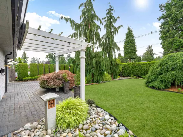 5231 1 AVE, Delta, BC V4M 1B4