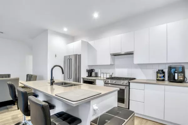 Surrey, BC V3Z 0Z1,16433 19 AVE #79