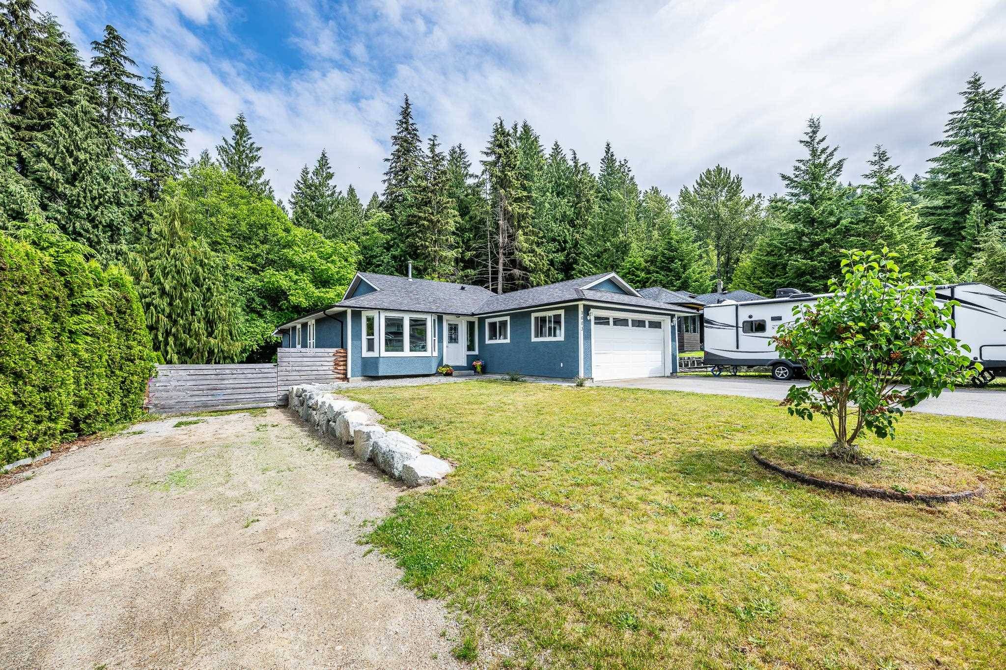 1003 Pia RD, Squamish, BC V0N 1T0