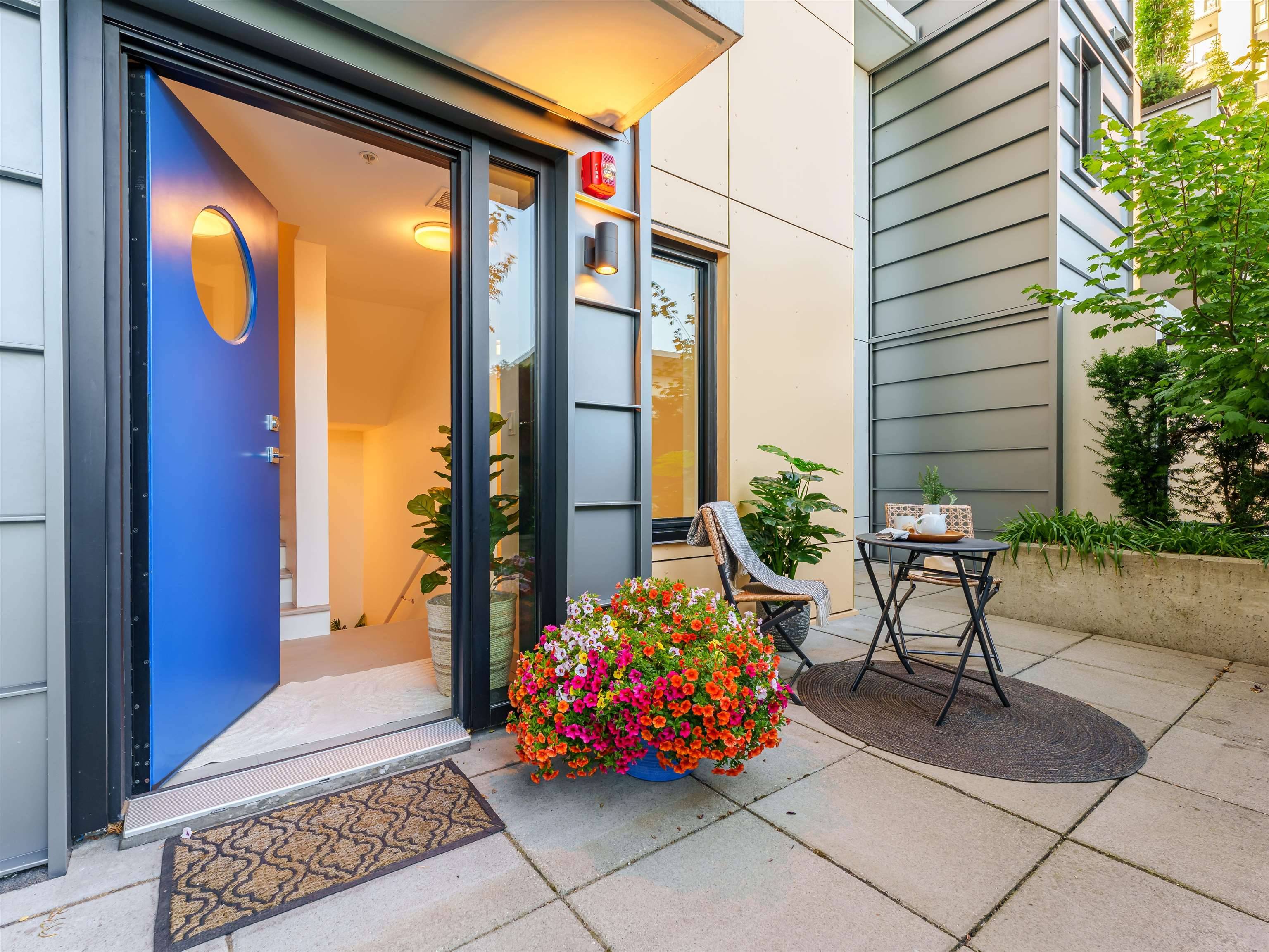 North Vancouver, BC V7J 1H3,1471 Hunter ST #314