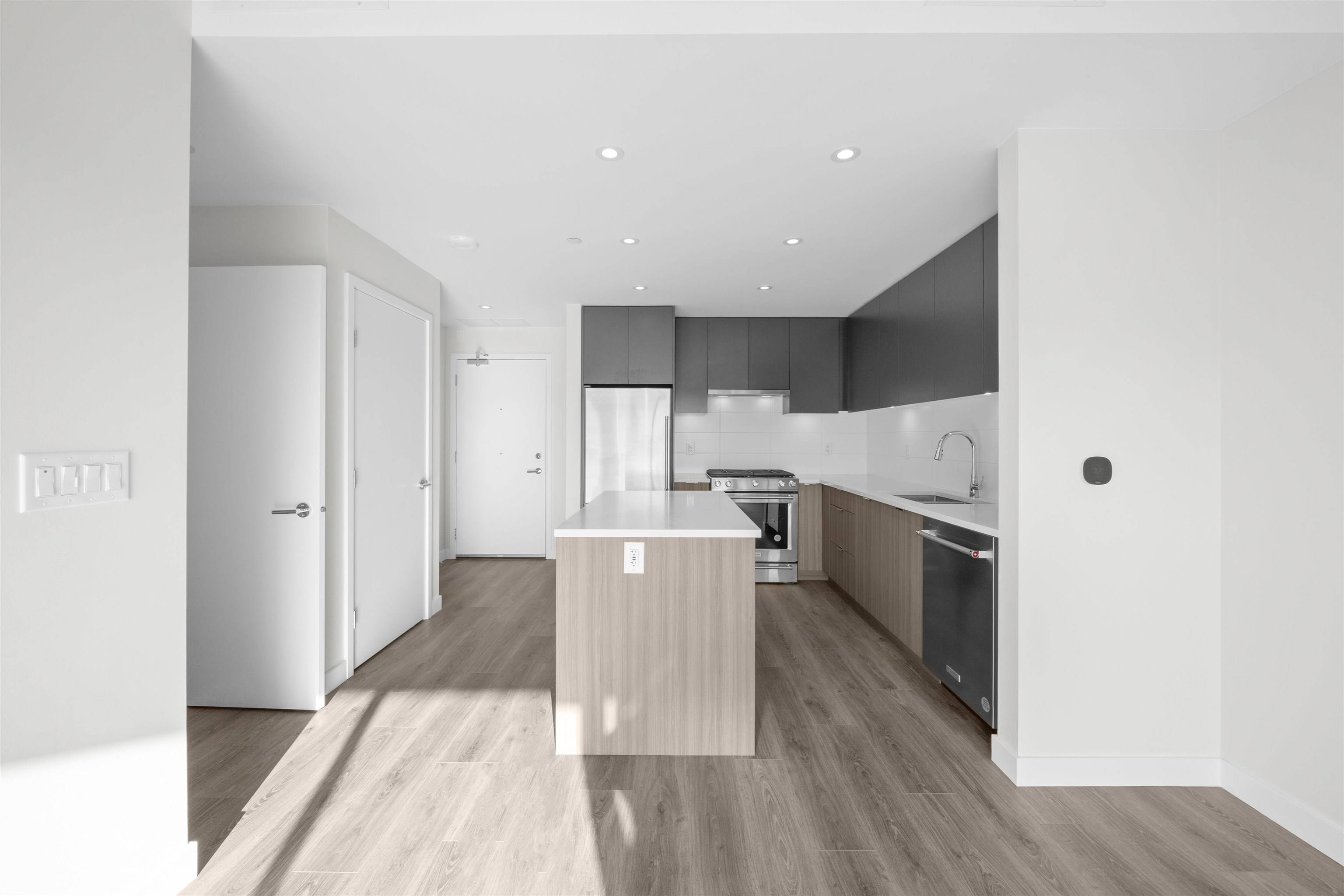 Vancouver, BC V5S 0G7,3430 Kent AVE #312