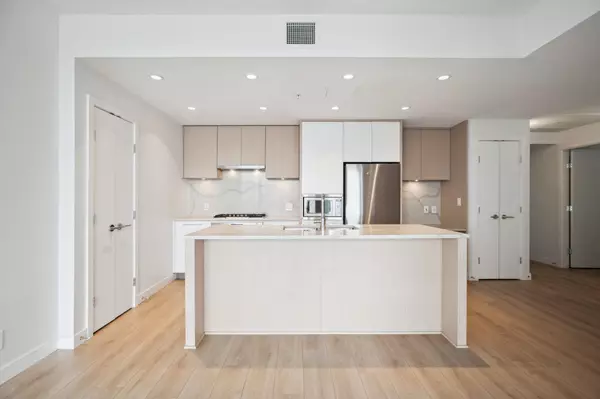 Coquitlam, BC V3J 0K7,567 Clarke RD #3804