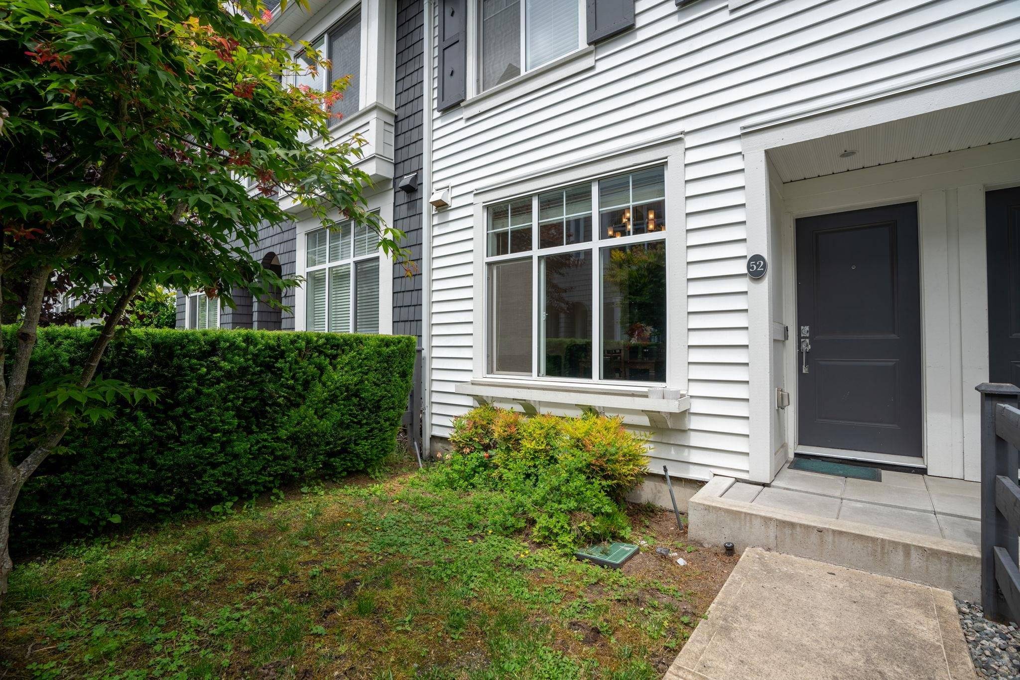 Surrey, BC V3W 1H9,8130 136a ST #52