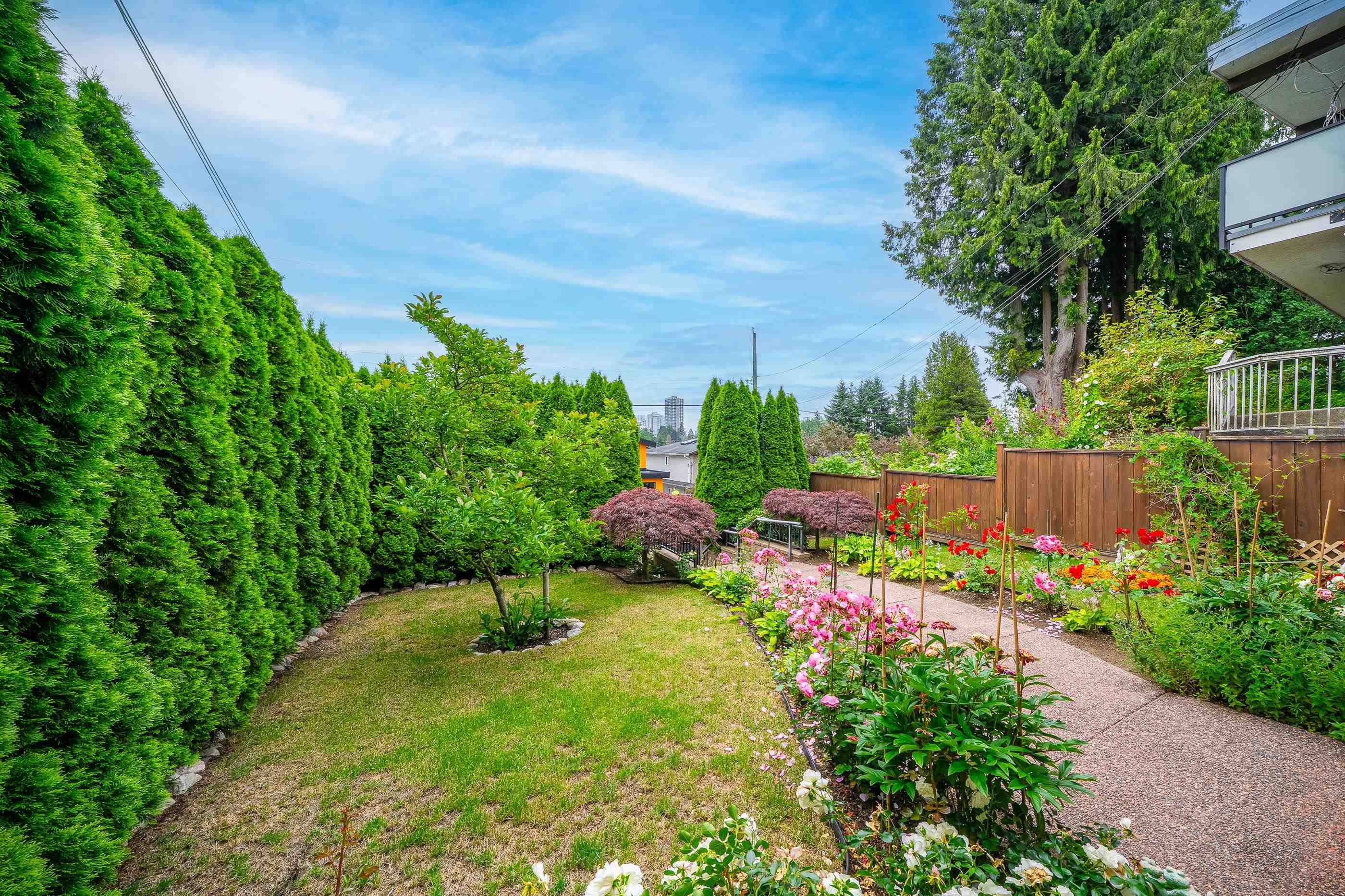 Burnaby, BC V3N 2N8,8015 11th AVE