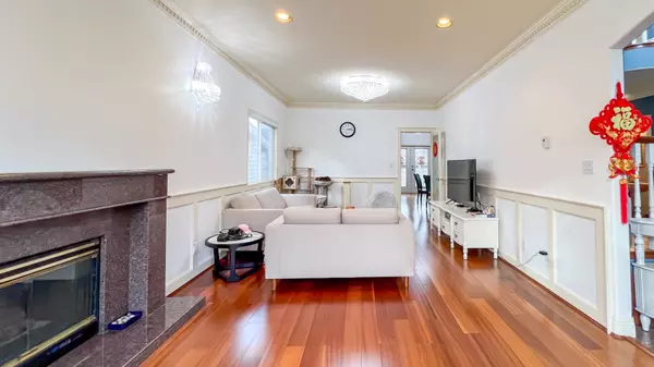 Vancouver, BC V6L 1K5,2813 W 21st AVE