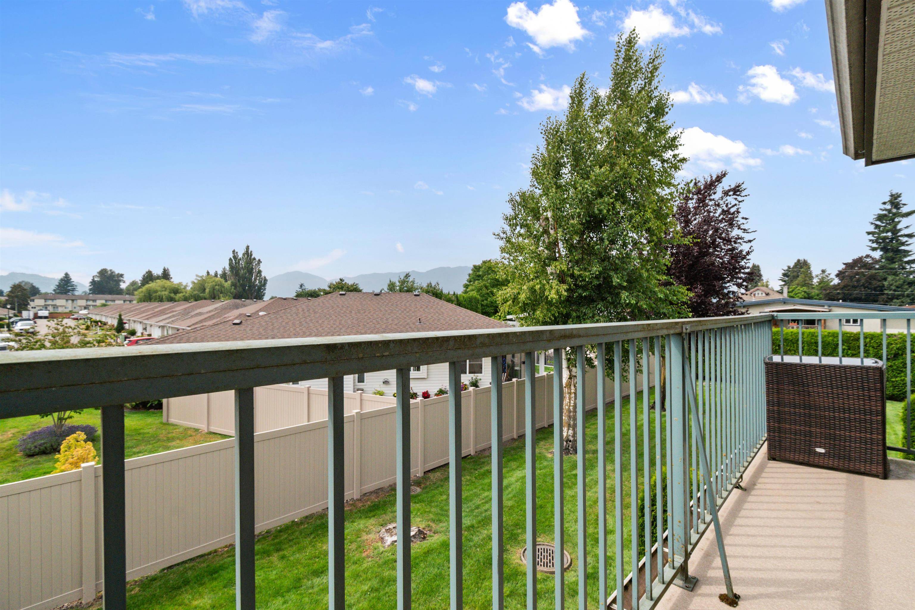 Chilliwack, BC V2P 5V4,8533 Broadway ST #22