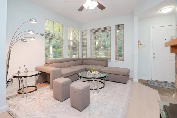 New Westminster, BC V3L 5V8,18 Jack Mahony PL #136