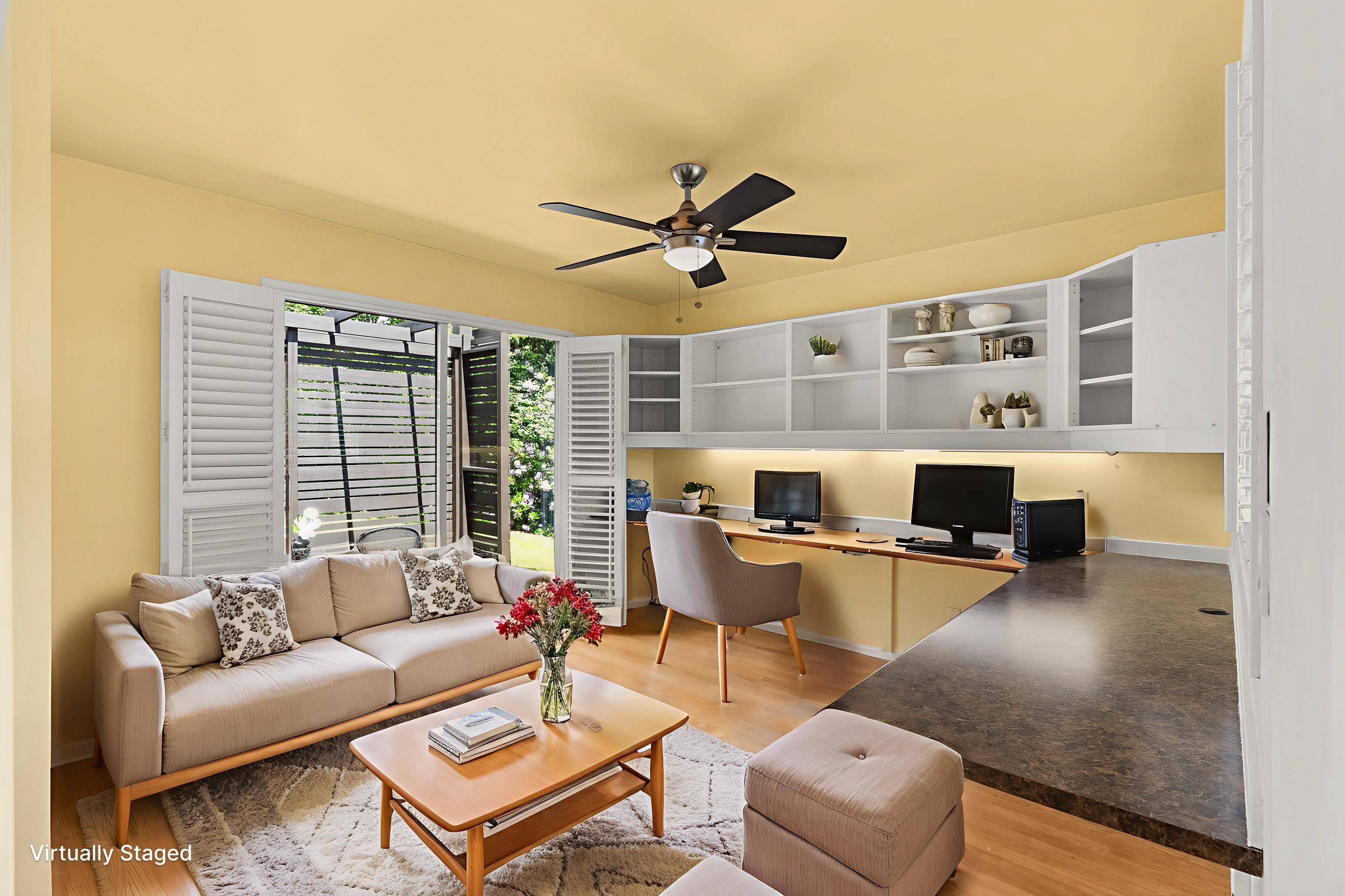 North Vancouver, BC V7L 1K3,955 E 4th ST