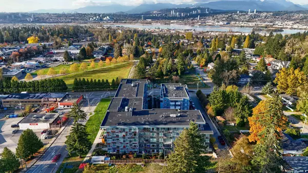 Surrey, BC V3R 0G8,10838 Whalley BLVD #301