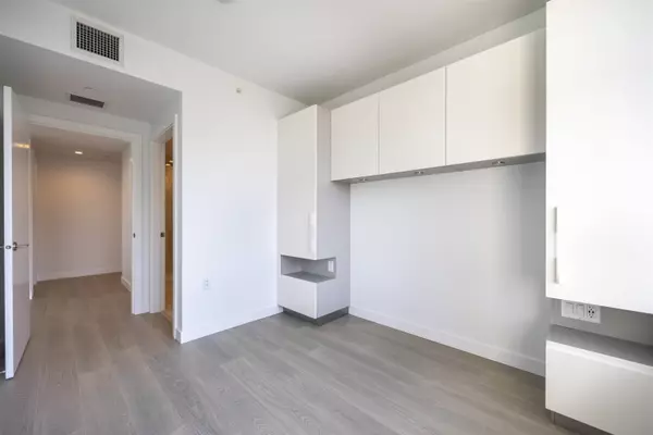 6537 Telford AVE #207 Burnaby, BC V5H 0K9