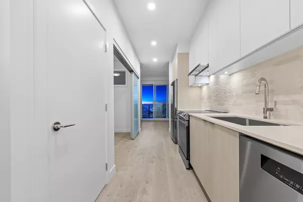 Tsawwassen, BC V4M 0G4,2499 Rabbit DR #410