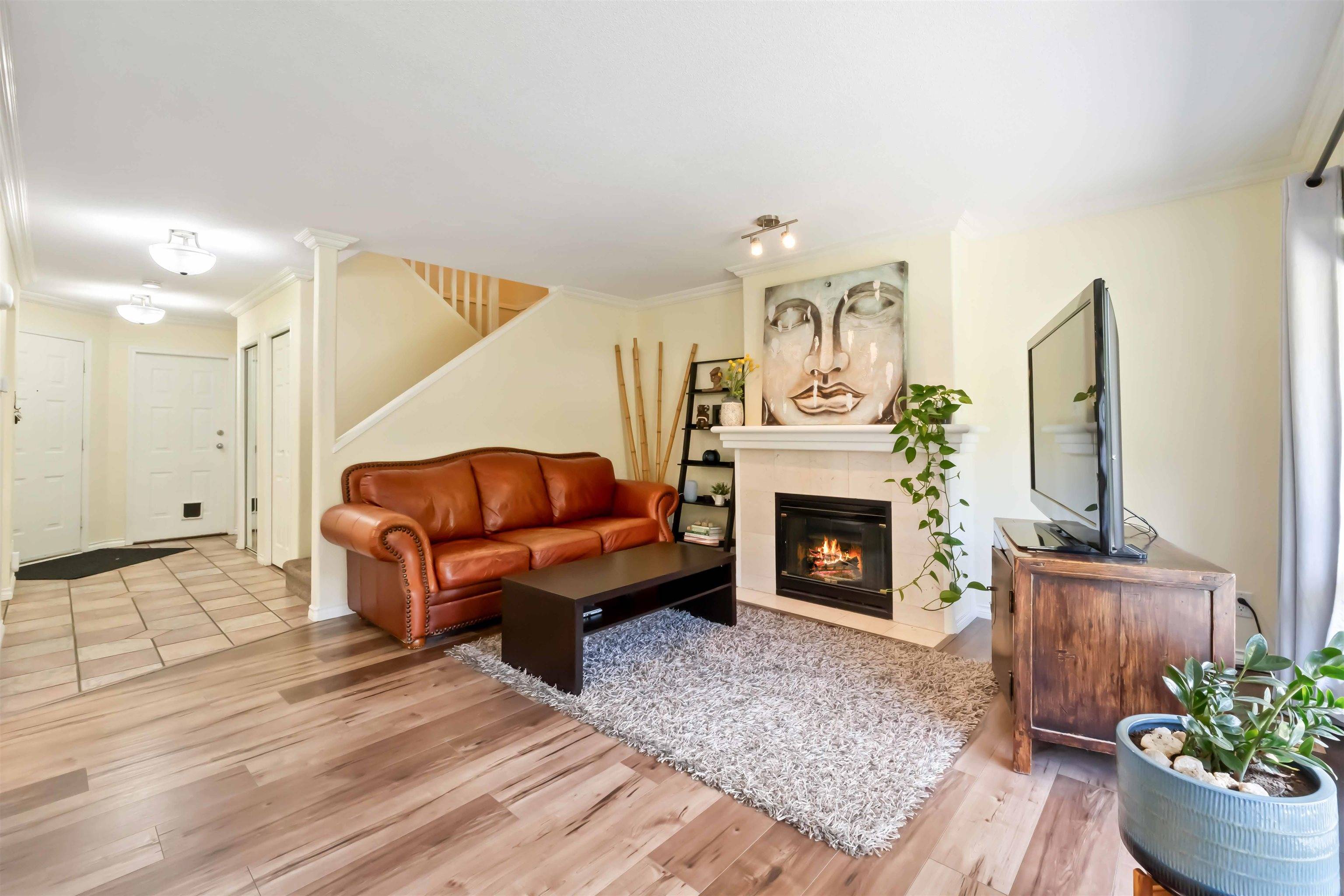 Maple Ridge, BC V4R 2E5,11737 236 ST #11