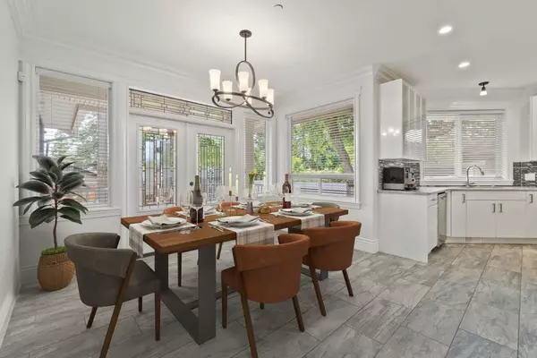 White Rock, BC V4B 3B8,13668 North Bluff RD