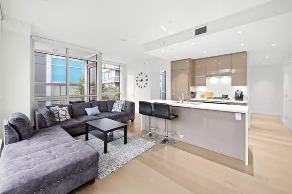 Vancouver, BC V5Z 2Z6,5289 Cambie ST #105