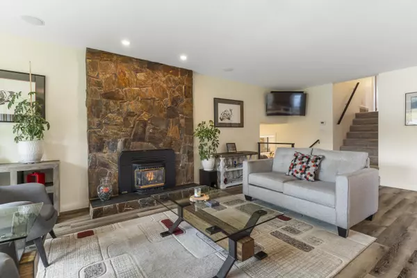 Surrey, BC V3W 7L1,7366 141 ST