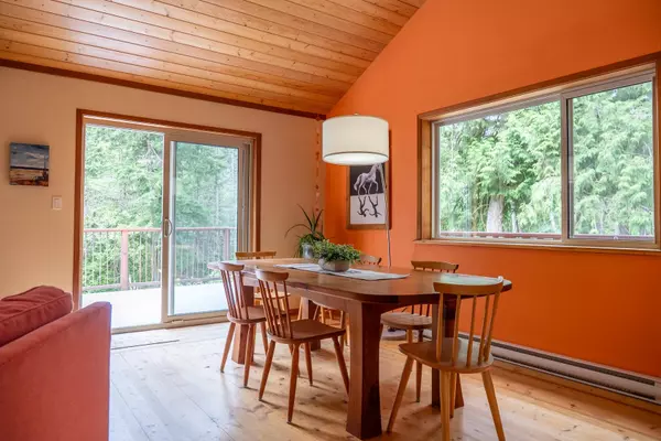 5574 Hooson RD Pender Island, BC V0N 2M1