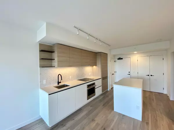 13428 105 AVE #1801, Surrey, BC V3T 0S6