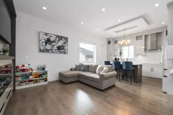 7065 194a ST Surrey, BC V4N 1N2