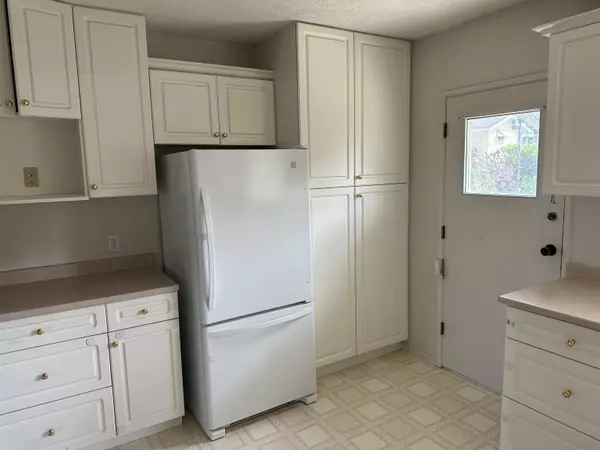 Burnaby, BC V5H 1X6,5858 Bryant ST