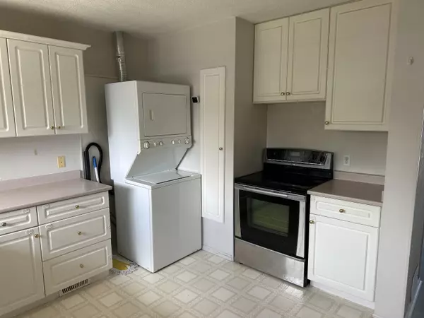 Burnaby, BC V5H 1X6,5858 Bryant ST
