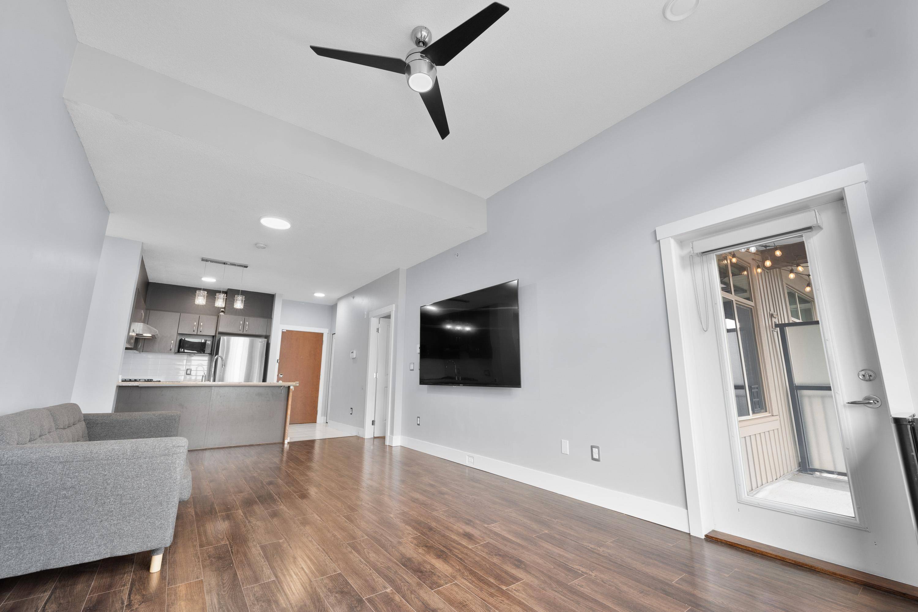 Richmond, BC V6X 0C5,9299 Tomicki AVE #412