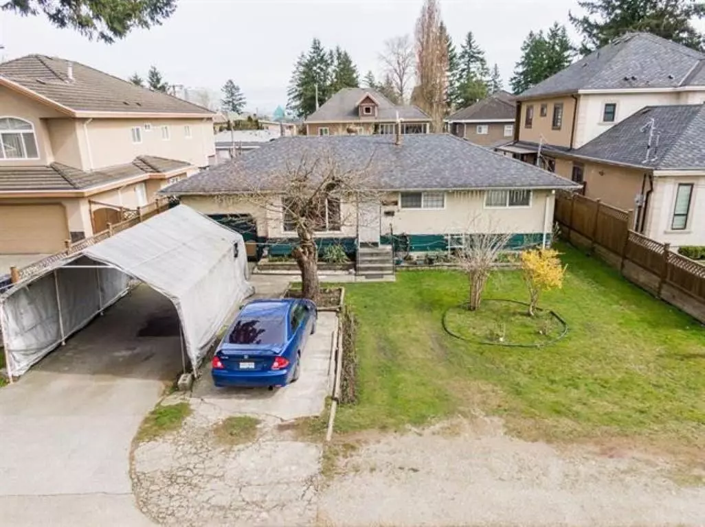 Surrey, BC V3R 3Z2,10286 148a ST
