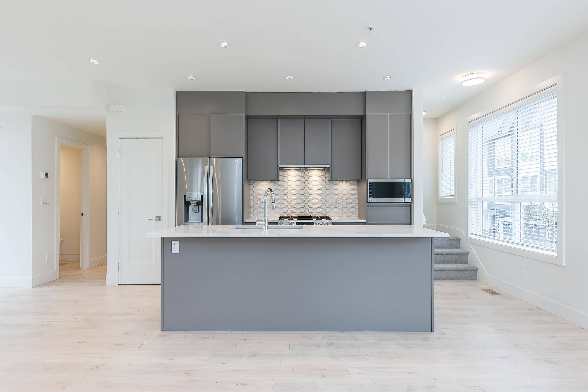 Maple Ridge, BC V4R 0H8,23785 Dewdney Trunk RD #20