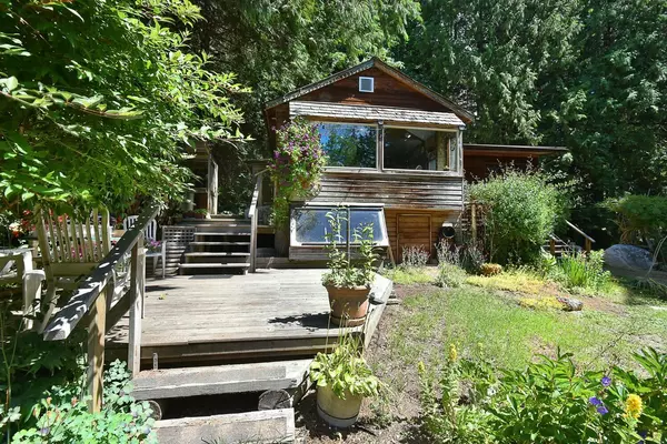 Roberts Creek, BC V0N 2W5,2170 Porter RD