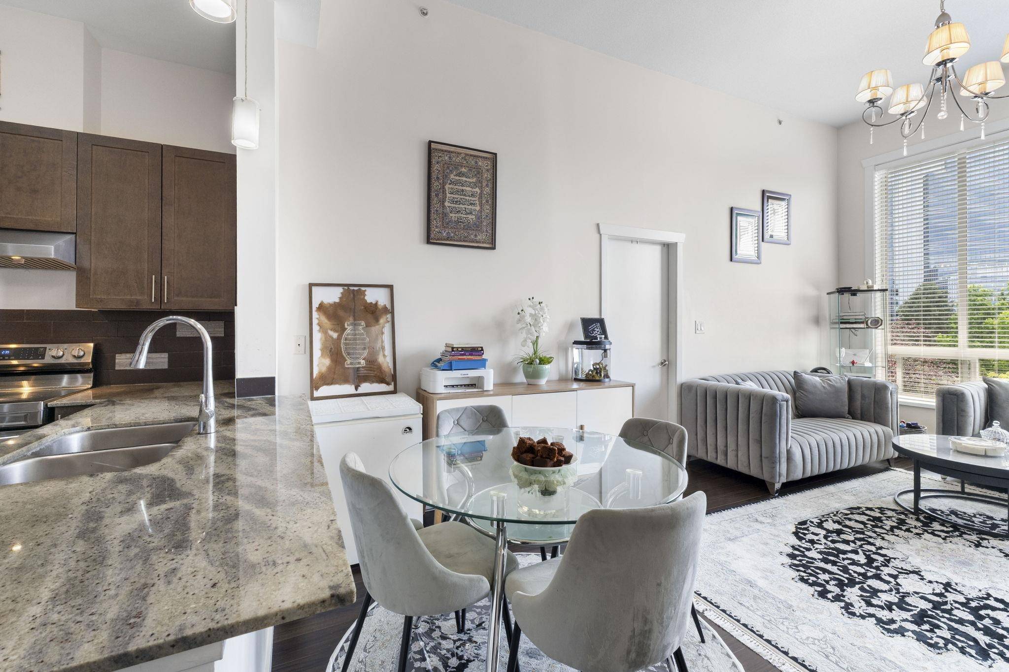 Surrey, BC V3T 0B5,13468 King George BLVD #405